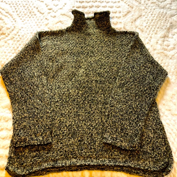 Tribeca turtleneck sweater, OSFA, Black and Tan - Picture 1 of 4